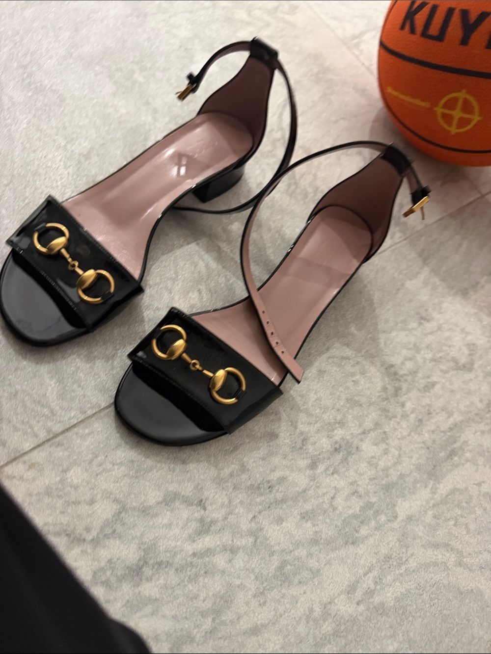 Gucci Horsebit Sandals Black Leather Pink Insole Low Heel Size 7 - Picture 5 of 5